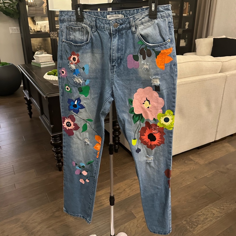 MISSLOOK Blue Straight Leg Jeans with Floral Embellishments